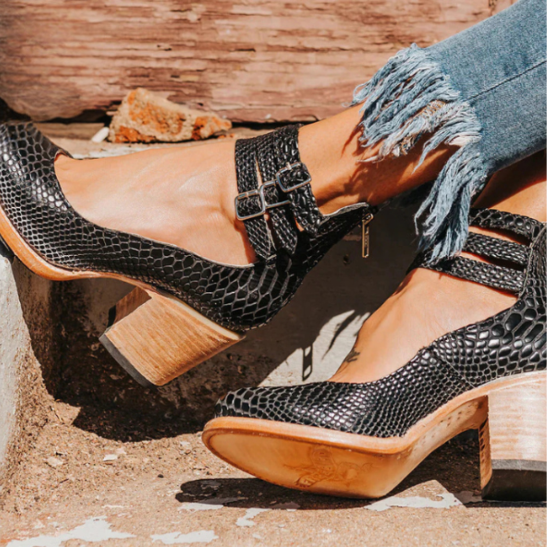 Norah™ | Vintage Pumps